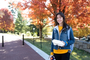 Student Collects meal on campus